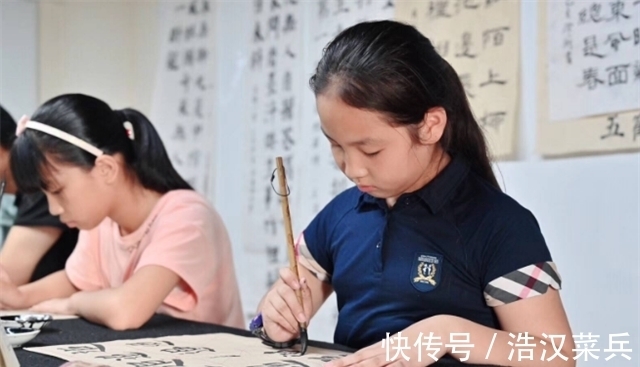 四大名著@一山西老农苦练书法50年,8年抄完四大名著,却被讽刺毫无意义