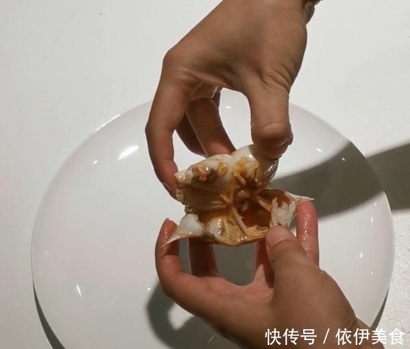 鲜美|螃蟹到底要怎么蒸老渔民告诉你正确的蒸法,保证螃蟹最鲜美