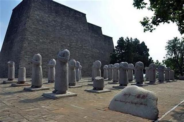 解开|武则天墓前有61个无头石人，千百年来无人能解，却被两位农民解开