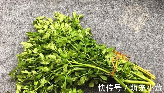 腊肉|食用期长达5个月，却少有人去摘，如今正当季，炒腊肉是一绝！