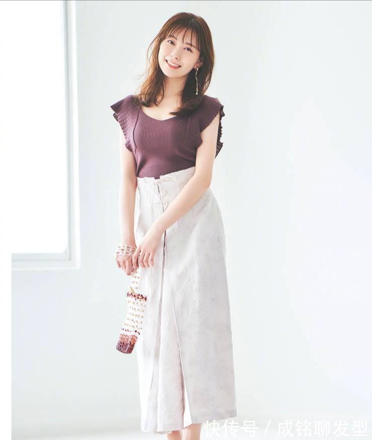 针织|简约不简单，十组优雅大气的“温柔风”穿搭，让你精致的过夏天