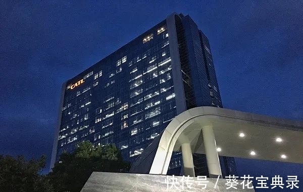 发声|和曾毓群吵架辟谣后,小鹏董事长再发声:谁给我芯片,我请他喝酒