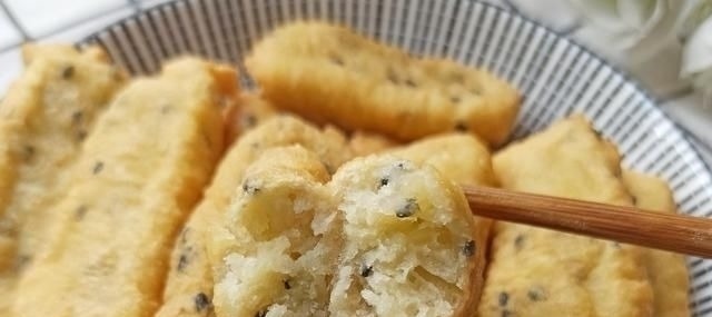 家中有糯米粉的试下这做法,外酥里糯,营养又解馋,比面包好吃