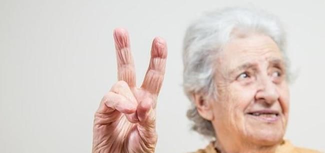 洗头时放1粒“阿司匹林”,头发会怎样?带给你2个惊喜效果