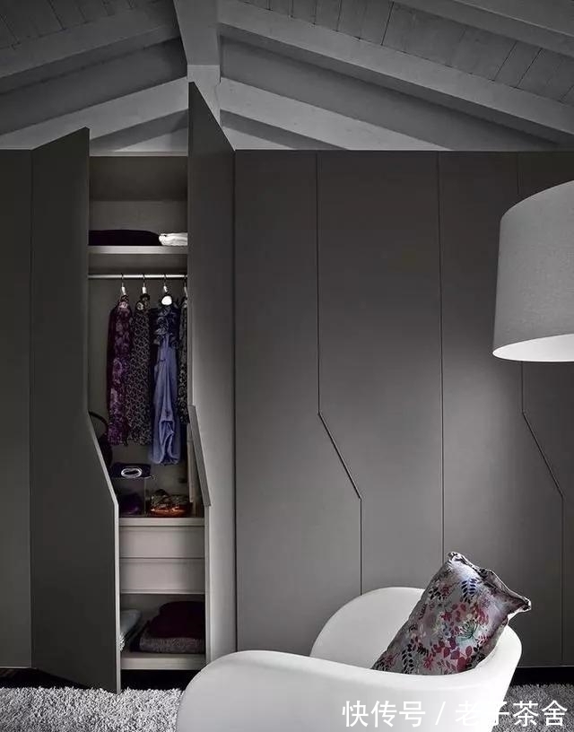 旋转式|不顾家人反对,卫生间装上隐形门,完工后效果成功让他们都闭上嘴