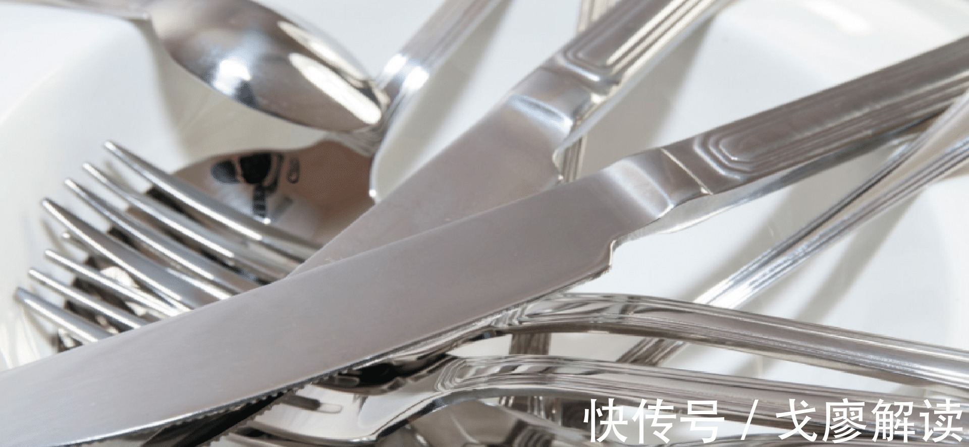 千万不要再微波炉里加热这几种食物，加热后的菠菜马铃薯毒性大发！