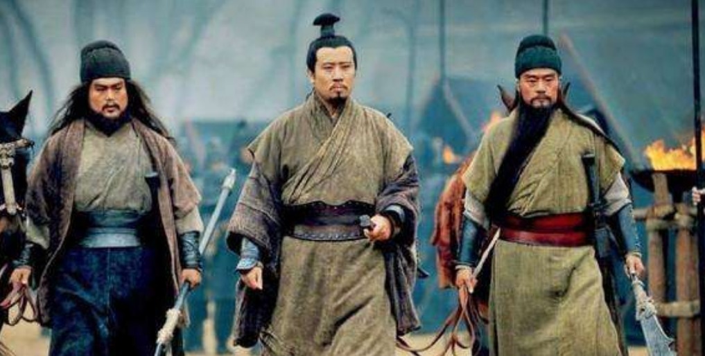 刘备|别被三国演义骗了，这两件事都是刘备做的，和诸葛亮关羽没关系
