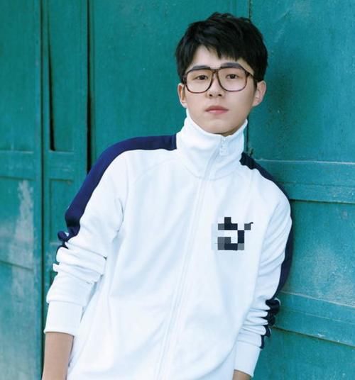  放肆|彭昱畅李振宇表情管理对比，旁若无人的笑太放肆了，铁憨憨上线！