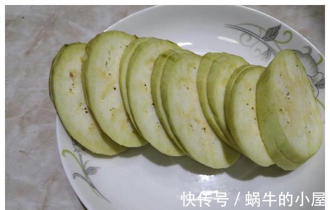 电饼铛|茄子最好吃的做法，不用炒不用蒸，煎煎就上桌，太香了