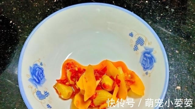 黑木耳|冬季必备的进补素菜，它排第1名，钙和铁比牛肉高，要常给孩子吃
