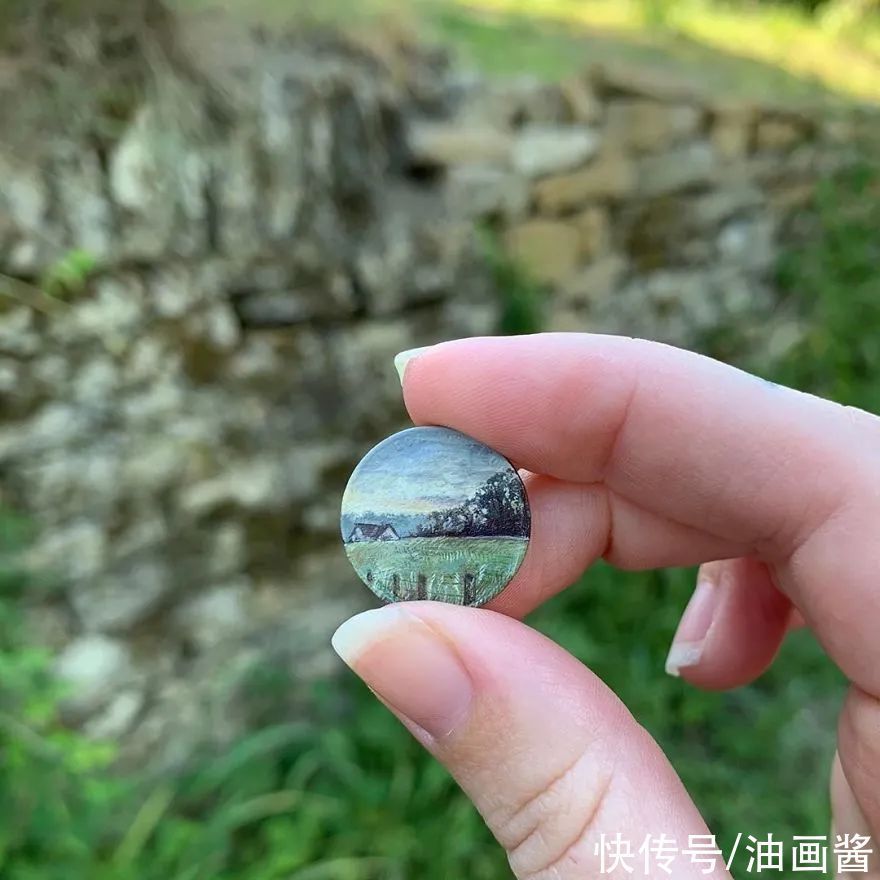 小画&她在硬币上画画,满满的都是细节,网友直呼爱了爱了
