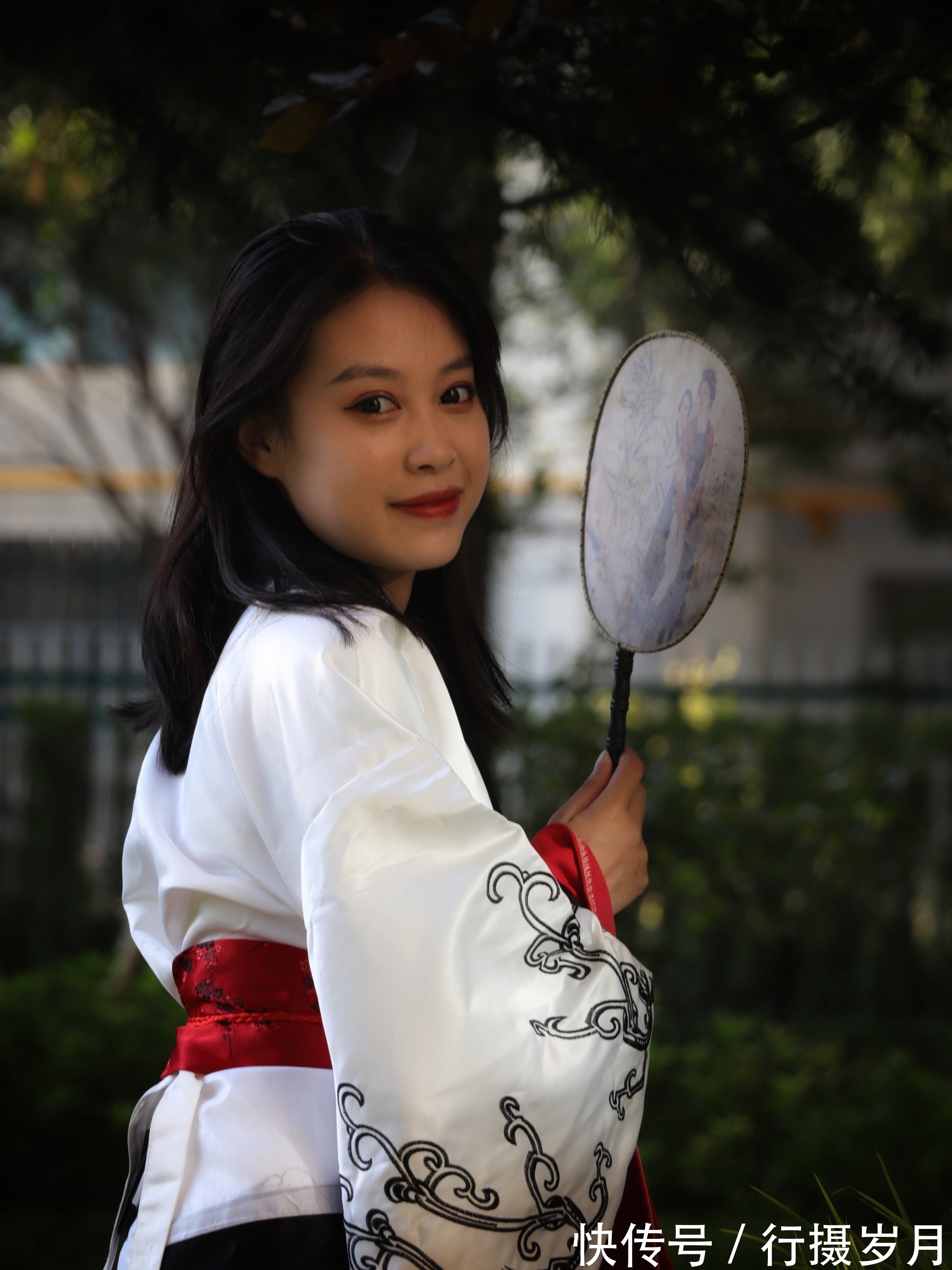 小溪$春风十里,不如遇见你!