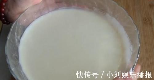 我家面粉从不蒸馒头，这样做比包子油条还简单，一次做8个，真香