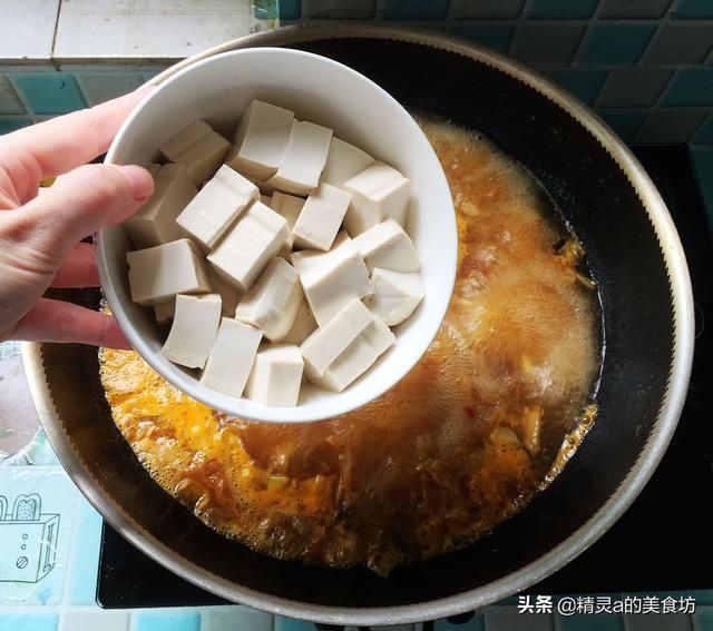 天冷,这一碗汤别错过!4样食材8分钟端上桌,汤鲜美味好喝极了