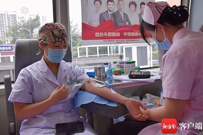 通讯员|三亚市妇幼保健院医护人员无偿献血11500毫升