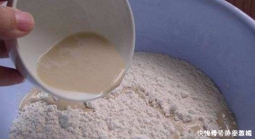 发面速度太慢别只放酵母，多加这“两样”，不到半小时发满盆