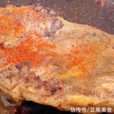 煎鸡架(铁板鸡架的味道)