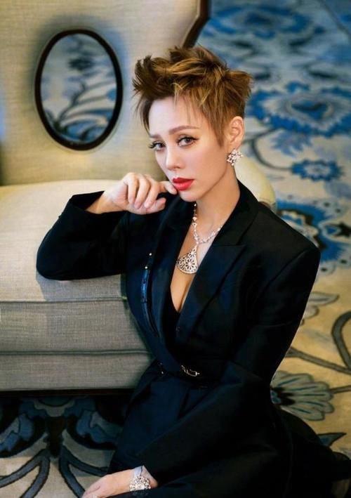 好大胆!创4选手犀利质问,宁静的回答显高情商