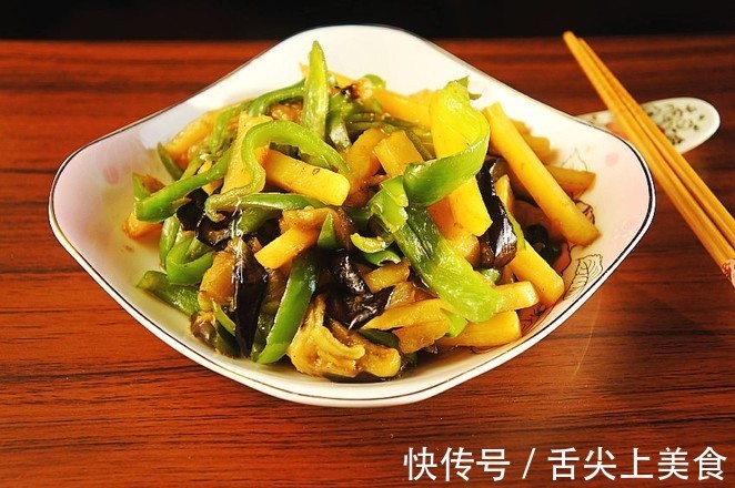 土豆|土豆和它才是“天生一对”,我家隔天必吃1次,不放肉比肉还香