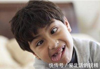 慢惊风|宝宝“特别表现”自己，这是生长规律吗？