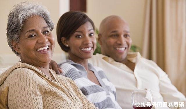 父母|父母在，人生尚有来处，父母去，人生只剩归途！被这句话深深打动