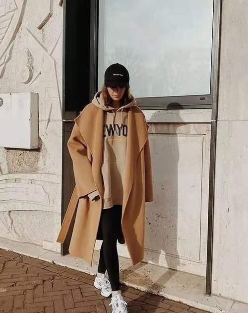 不论穿羽绒服还是大衣,一定要牢记“上下法则”,时髦显高级