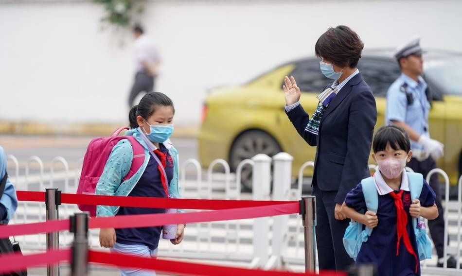 长安区第一小学党支部书记、校长贺芳:内涵式发展 助力师生幸福成长