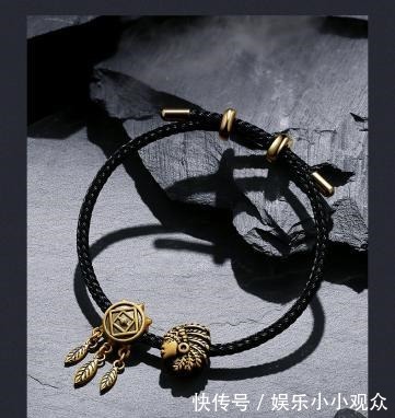 《潮玩人類在哪里》同款周六福潮金配飾!