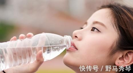 喝水|早晨空腹喝水,究竟是对还是错呢?一起来看看营养师的答案