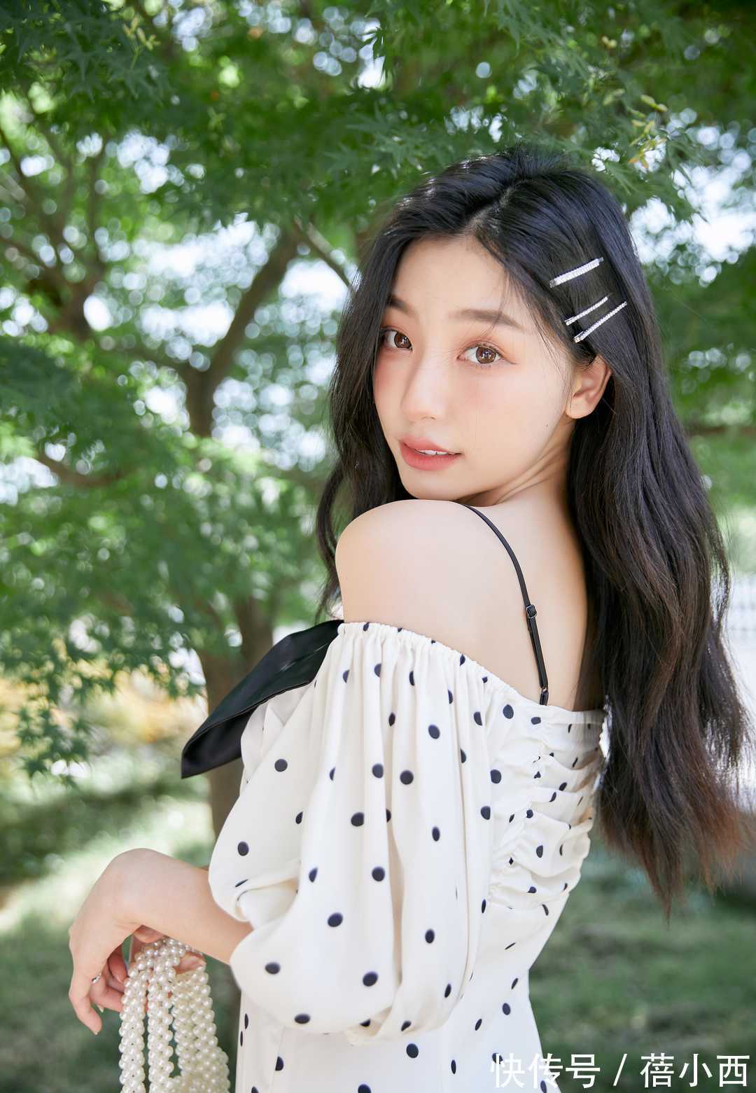 法式刘海 秋季发型别乱剪!这几款高颜值刘海了解一下,谁试谁好看!