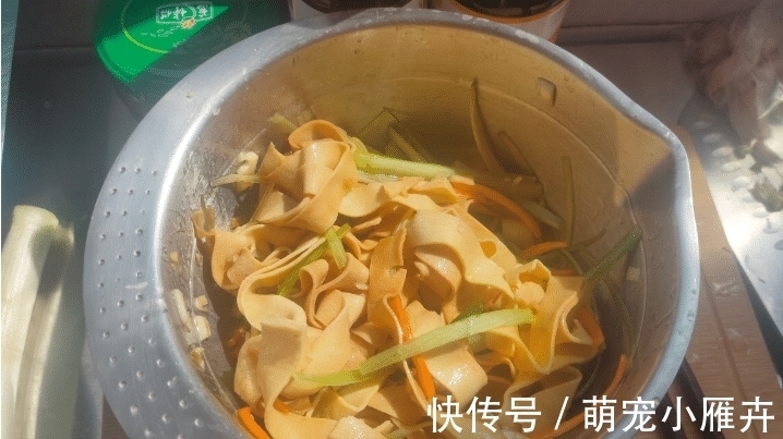 豆腐皮|儿子身高1米7，就因为常吃“它”，十几年吃不腻，个子还在长