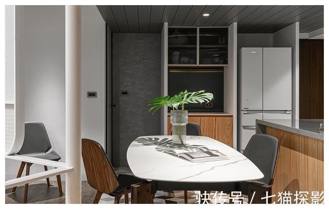 客厅|30年老屋华丽变身，99㎡，这么独特的玄关设计第一次见，太高级！