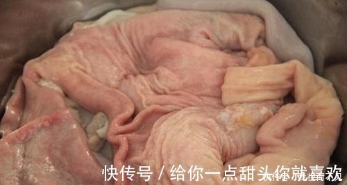 洗猪肚时，有人用淀粉，有人用盐，大错特错这么洗才正确