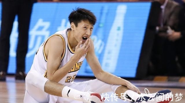 肘击|“杜润旺肘击赵岩昊事件”再次升级,篮协必须严惩施暴者和闫军!