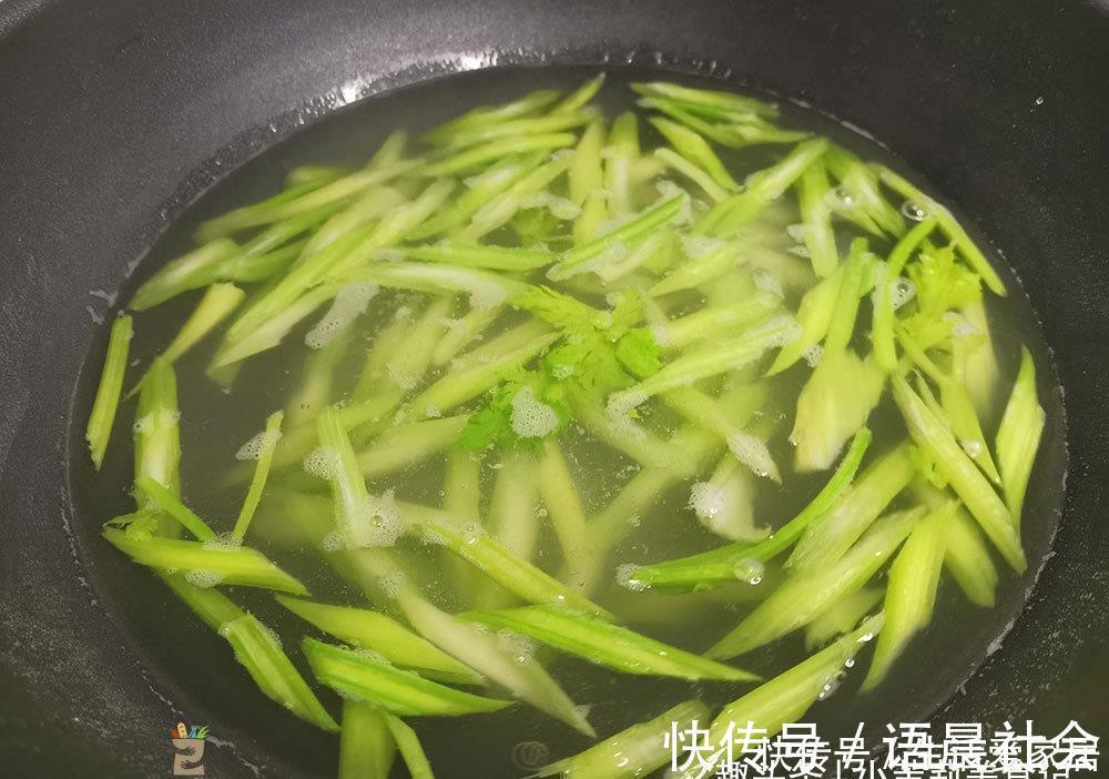 炒豆腐皮|炒豆皮,直接下锅炒是错的,难怪味道怪,大厨教你正确做法,真香