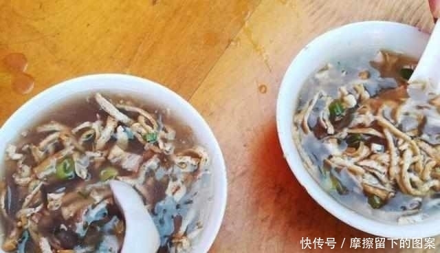 天天|这家小店20年只卖一碗汤,店里天天挤不下,顾客坐街边也要喝1碗