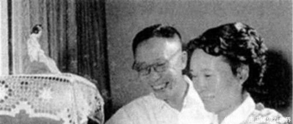 开国皇帝|晚年的溥仪为什么拒绝清朝最美格格,而选择一个二婚护士一起
