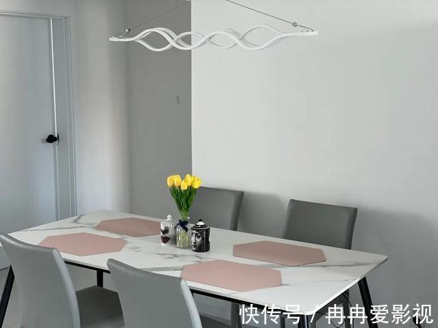 茶几|断舍离模范家庭,不要电视柜茶几巧收纳,125㎡白白净净不过时