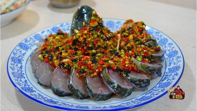 草鱼的新吃法，不炖不煮不放一滴水，营养美味，上桌就扫光
