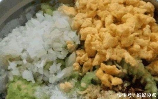 婆婆舍不得买菜用它包饺子，气得我直瞪眼，出锅后吃得最多是我