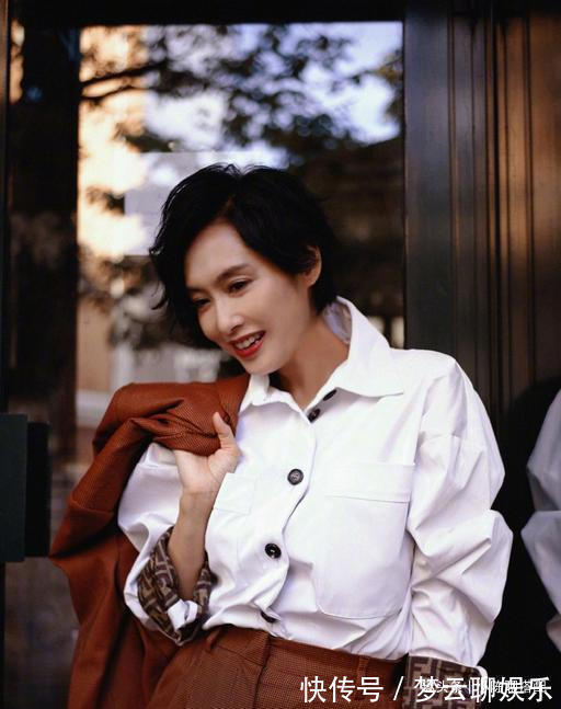 中年 中年女人不想因发型“显老”,这5款发型尽量避开,美的更自信