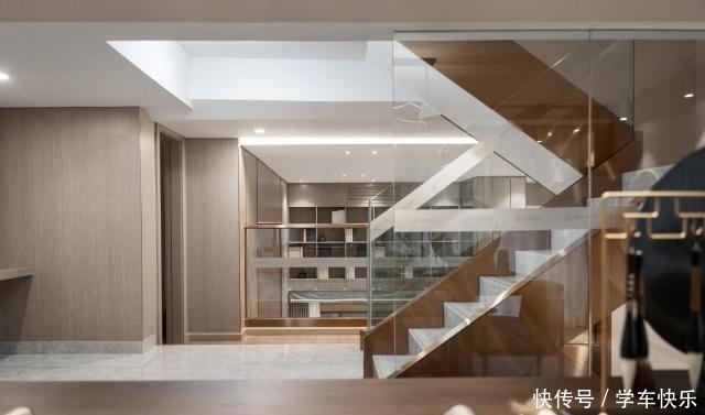 客厅|390㎡中国风别墅，一进门就被客厅吸引，这才是惊艳之作！