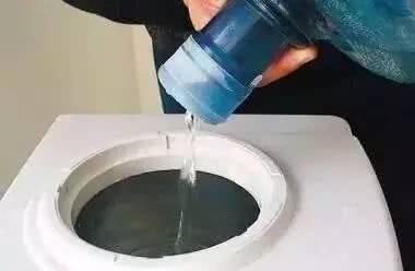 拖地之前放点醋效果不一般这么多小技巧快来学学吧