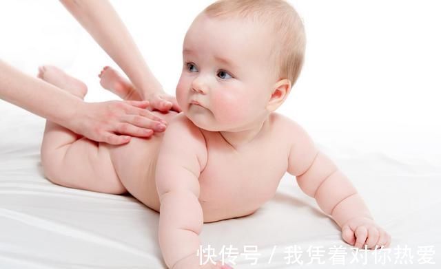 脚部|美国儿科博士：宝宝身上这3处要多摸，会更聪明，很多家长都不碰