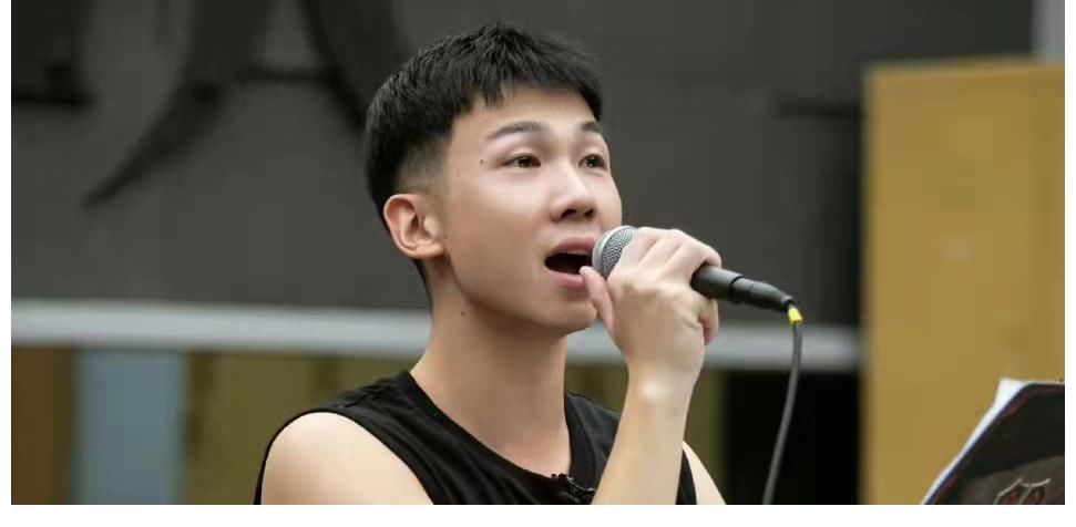 《哥哥》成团名单曝光，陈小春C位，白举纲逆袭成团，李响意难平