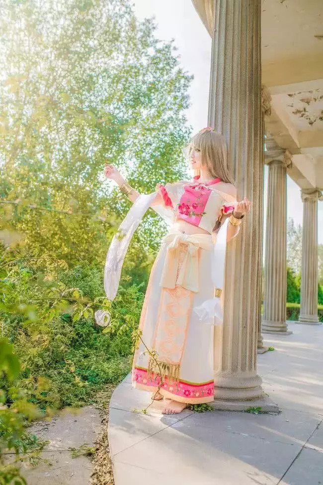 喜欢|cos::舞娘南小鸟,身姿曼妙,再多喜欢一点点