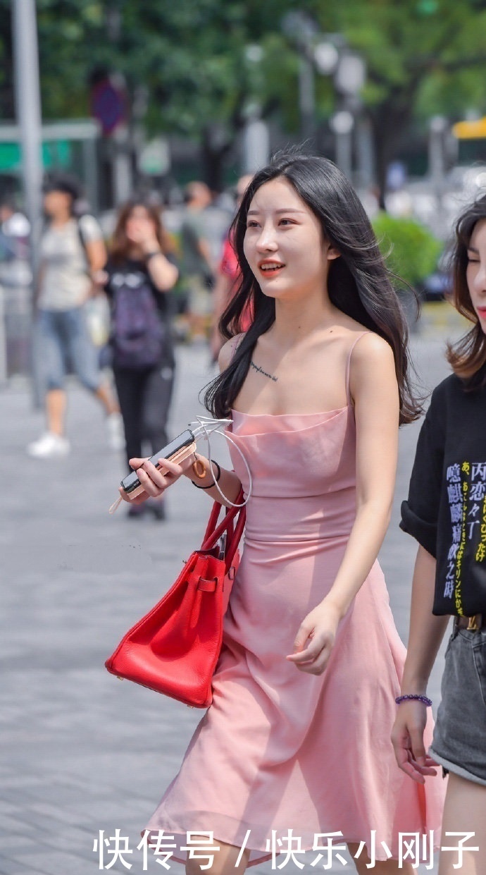 仙女|少女感的粉红色,长相甜美皮肤白皙,时刻散发着仙女气息