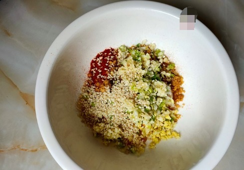 鸡腿和鸡|自从学会炸串这种做法,花钱不多,口感香嫩,孩子爱吃也不上火