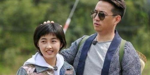 黄磊想签约张子枫被婉拒，还拒上《向往的生活4》，两人闹掰了