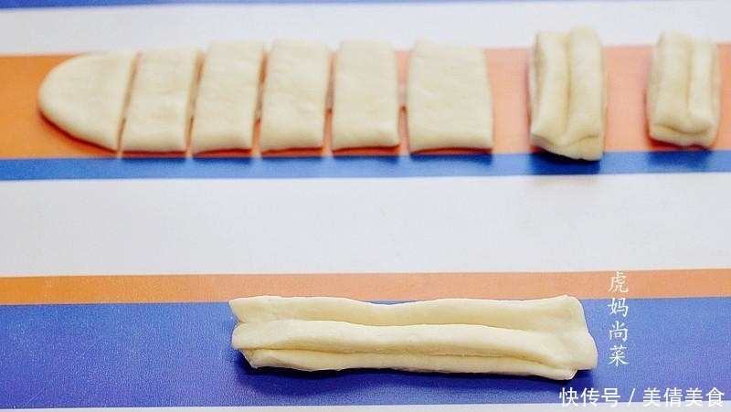 加它做的油条,味道很正,又松又脆又香,凉透了也香的可以当零食